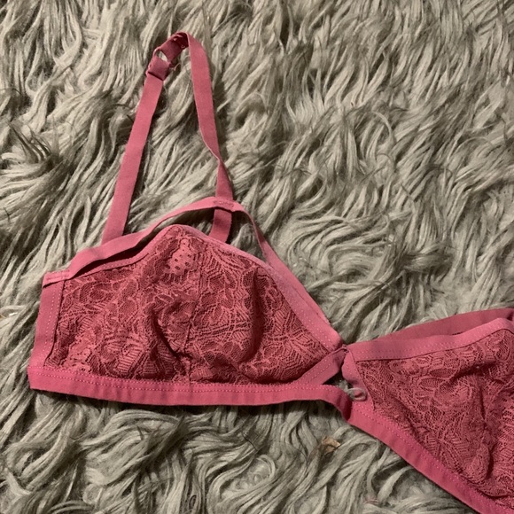 SILENCE + NOISE Lace Bralette - Picture 2 of 7